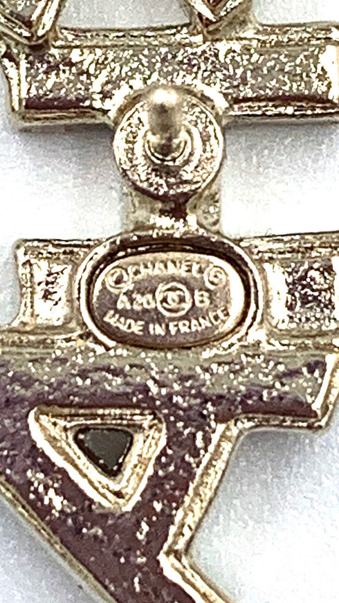 ロゴラインストーンピアス