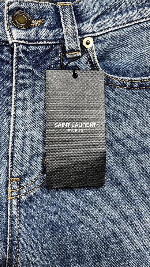 ダメージデニムパンツ