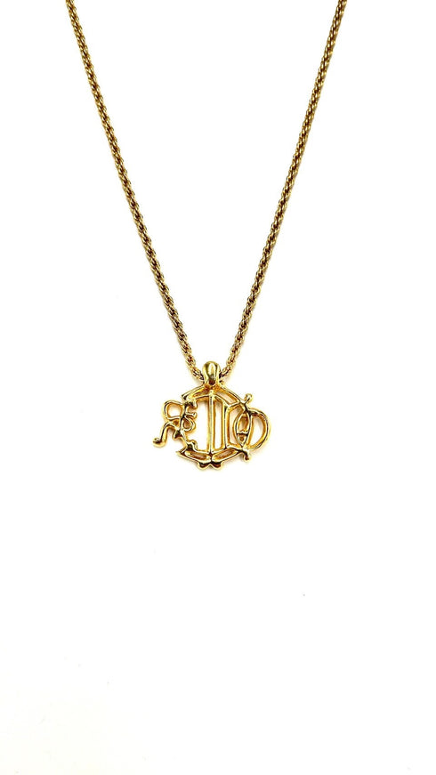 エンブレムロゴラインストーンネックレス