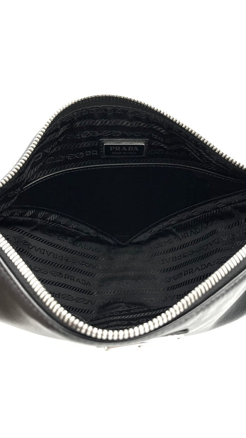 トライアングル レザー ショルダーバッグ