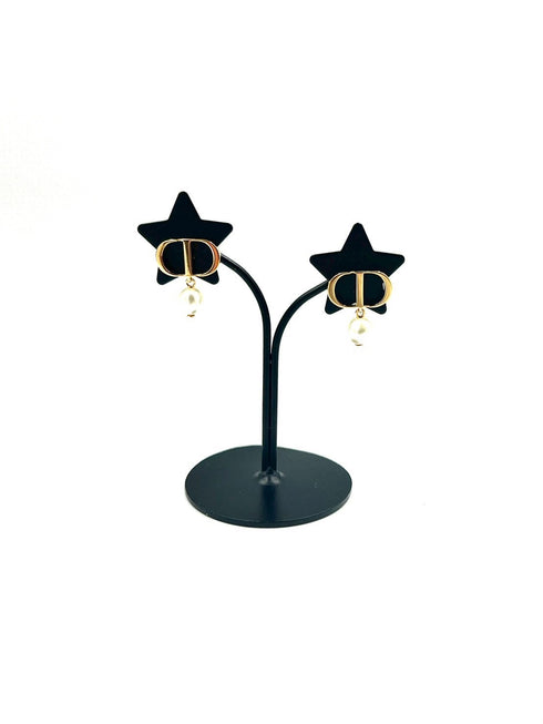 Petit CDパールピアス