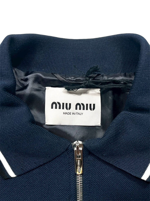 polo-collar zip-up jacket